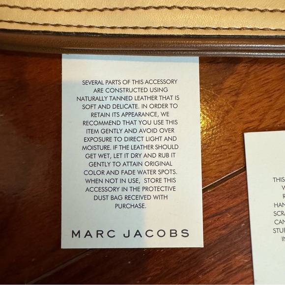 Marc Jacobs RARE Beige Leather Crystal Embellished Clutch - Picture 15 of 15